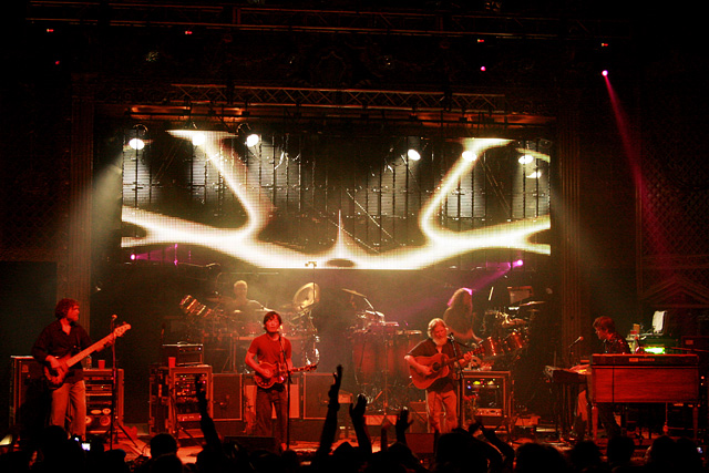 June 24, 2009 - Ogden Theatre, Denver, CO - Photo by Mitch Kline - mitchkline.com